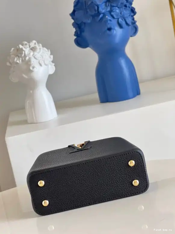 First bag ru MINI VUITTON CAPUCINES LOUIS 0617